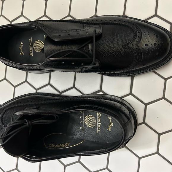 Like new black wing tip dress shoes. - Picture 3 of 16